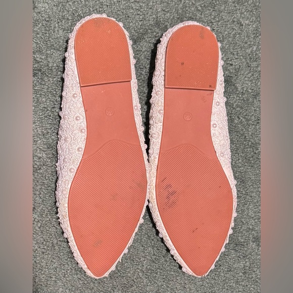 Used White Lace Handmade Bridal Flats - Picture 3 of 8